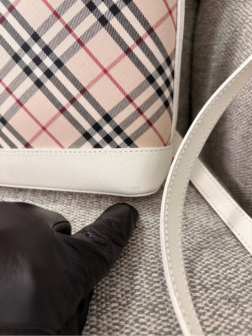 Burberry White Leather & Beige Nova Check Crossbody Bag - Picture 15 of 16